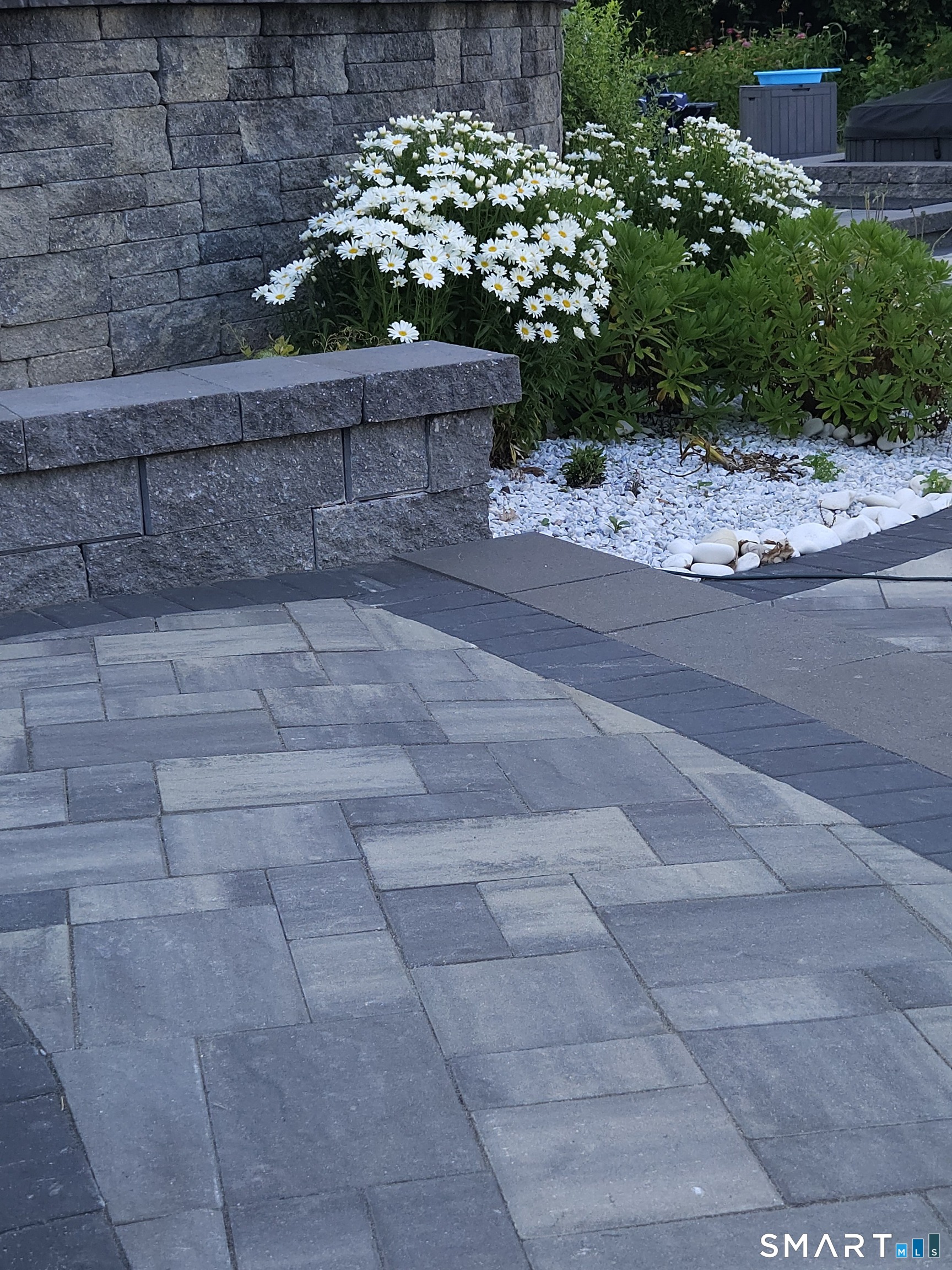 47 Oswegatchie Hills Road East Lyme, CT 06357 - Photo 30 of 40 a view of a garden