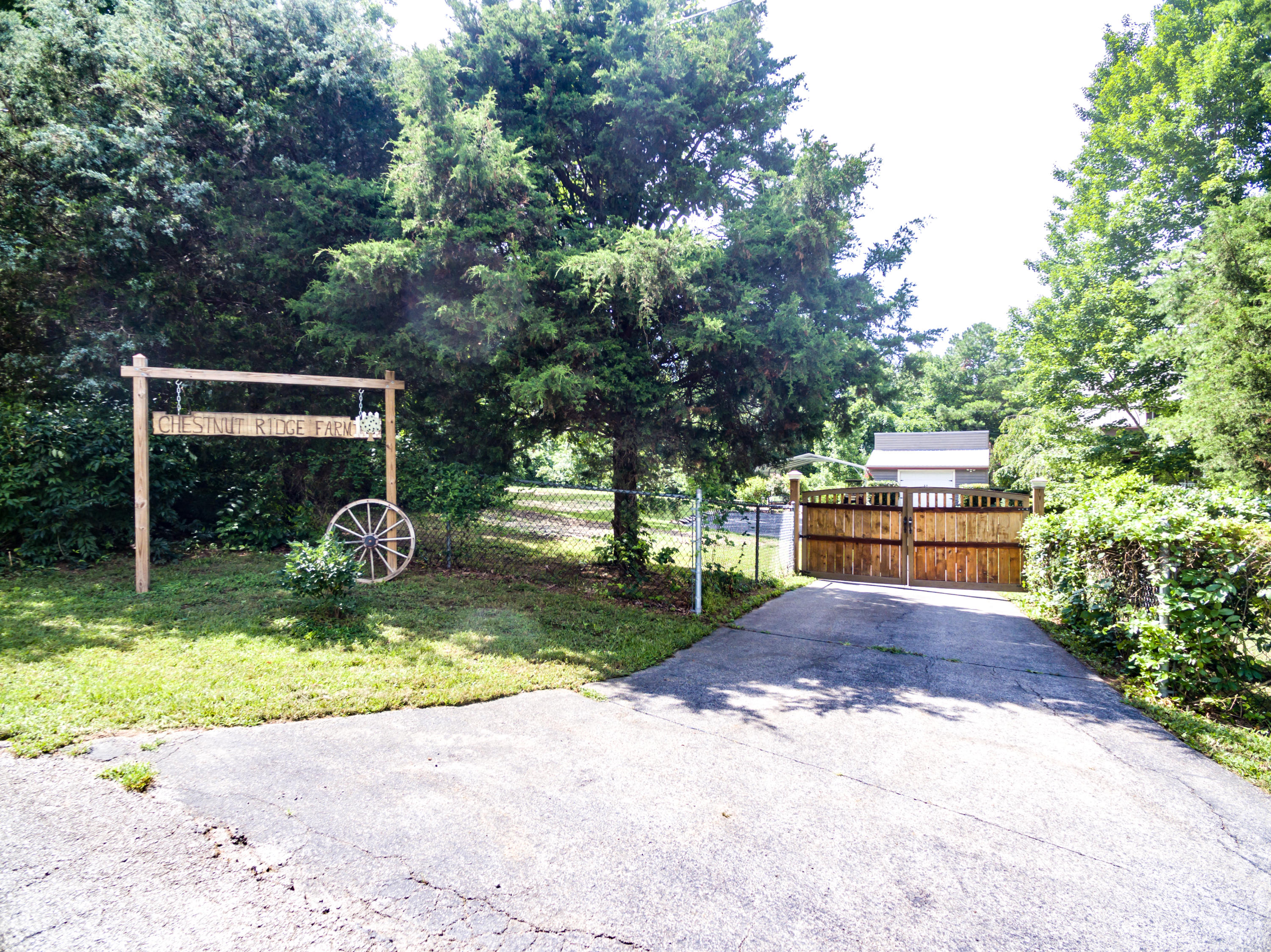 314 Chestnut Ridge Road Kingston, TN 37763 - Photo 2 of 31 Chestnut Ridge Farms! Welcome!