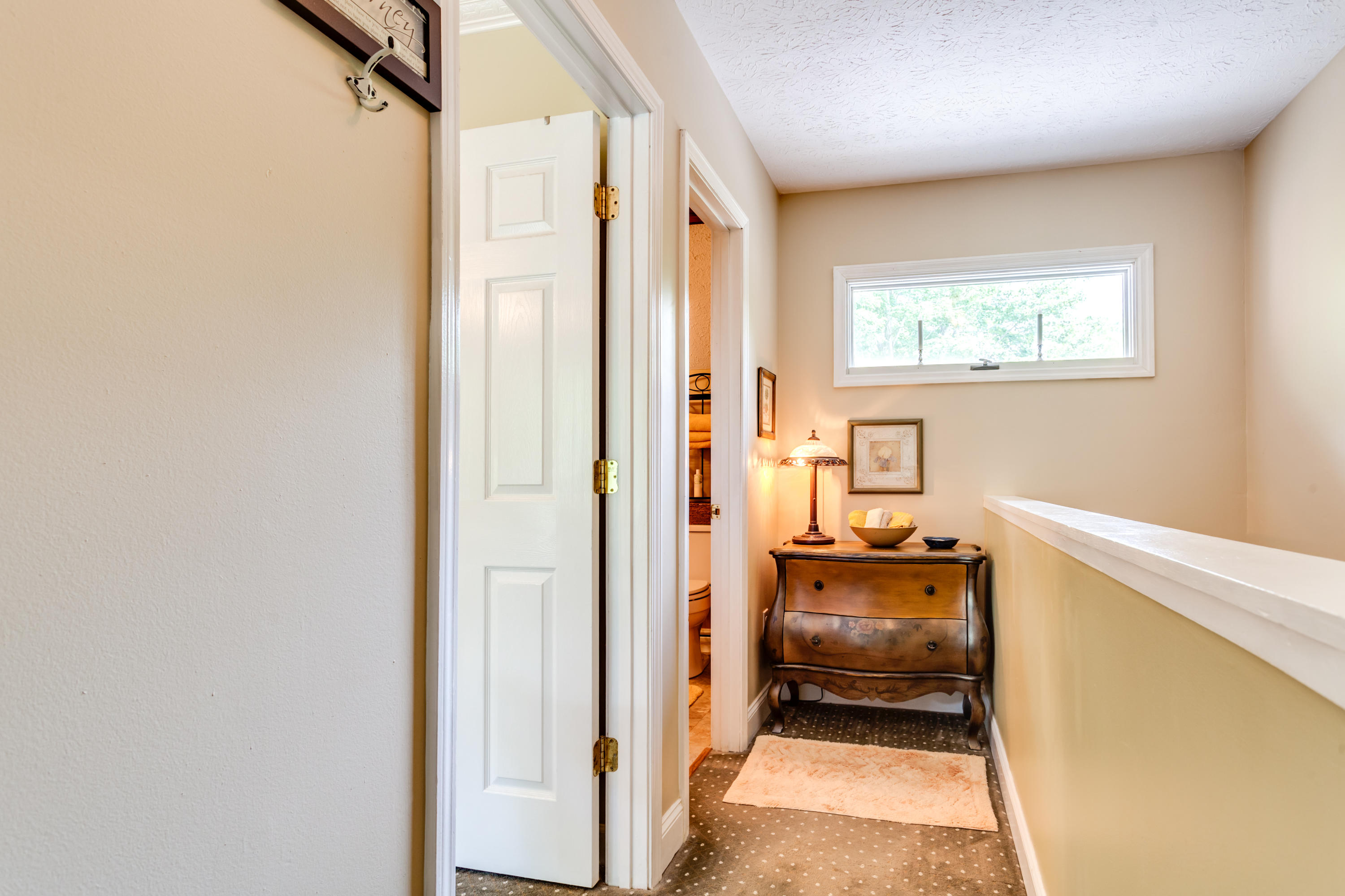 314 Chestnut Ridge Road Kingston, TN 37763 - Photo 24 of 31 Staircase