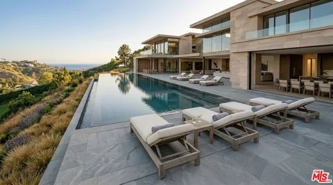 $18,800,000 | 1680 Alta Mura Road, Pacific Palisades, CA 90272