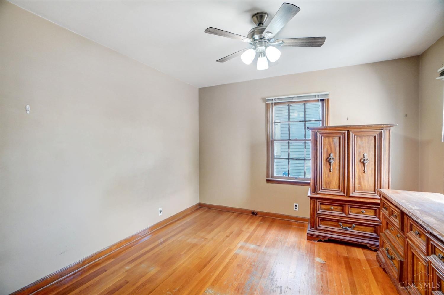 1402 Yankee Road Middletown, OH 45044 - Photo 12 of 35 Gallery Image 12