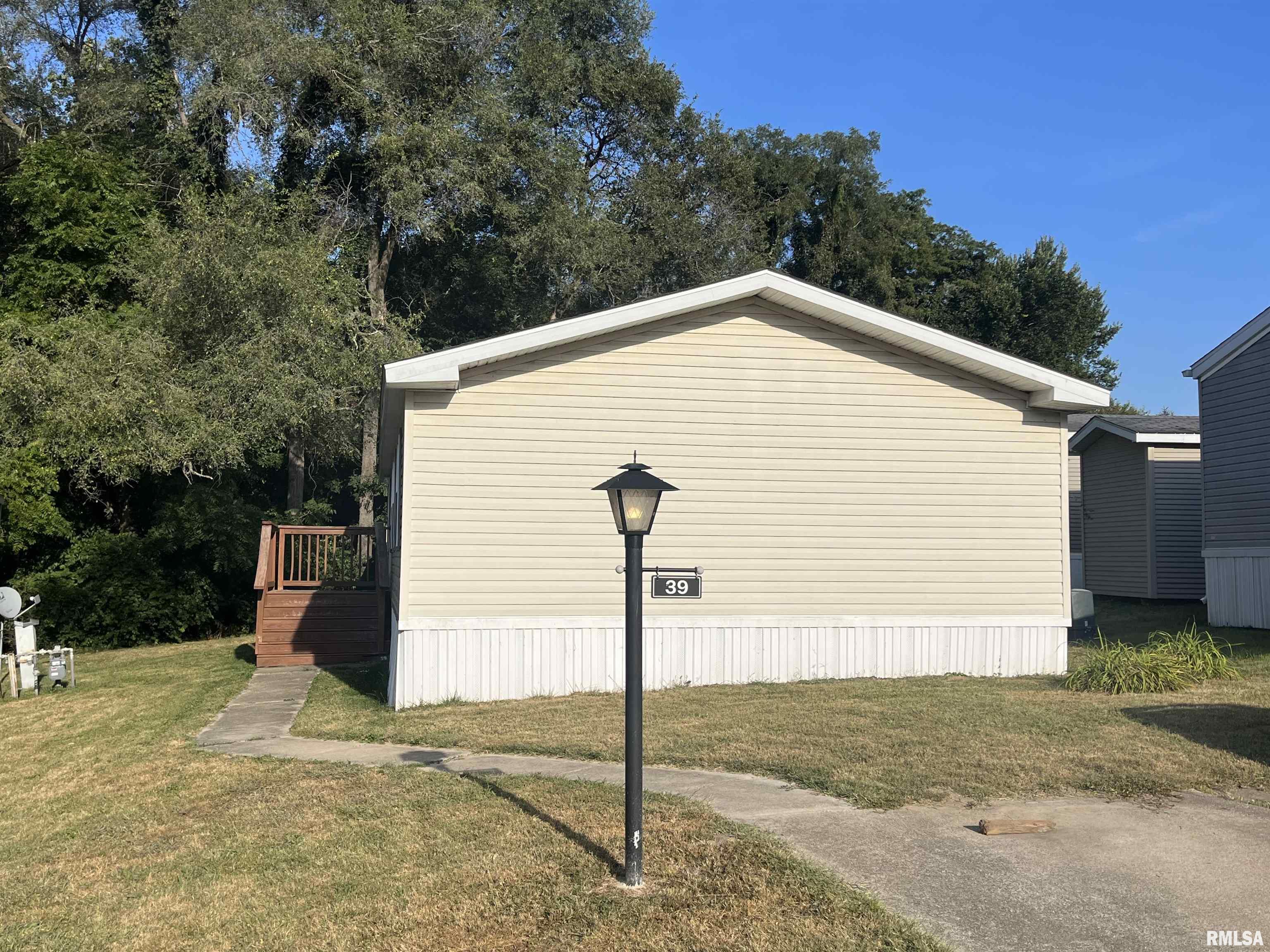 1515 North Lincoln Avenue, Unit 39 Springfield, IL 62702 - Photo 2 of 15