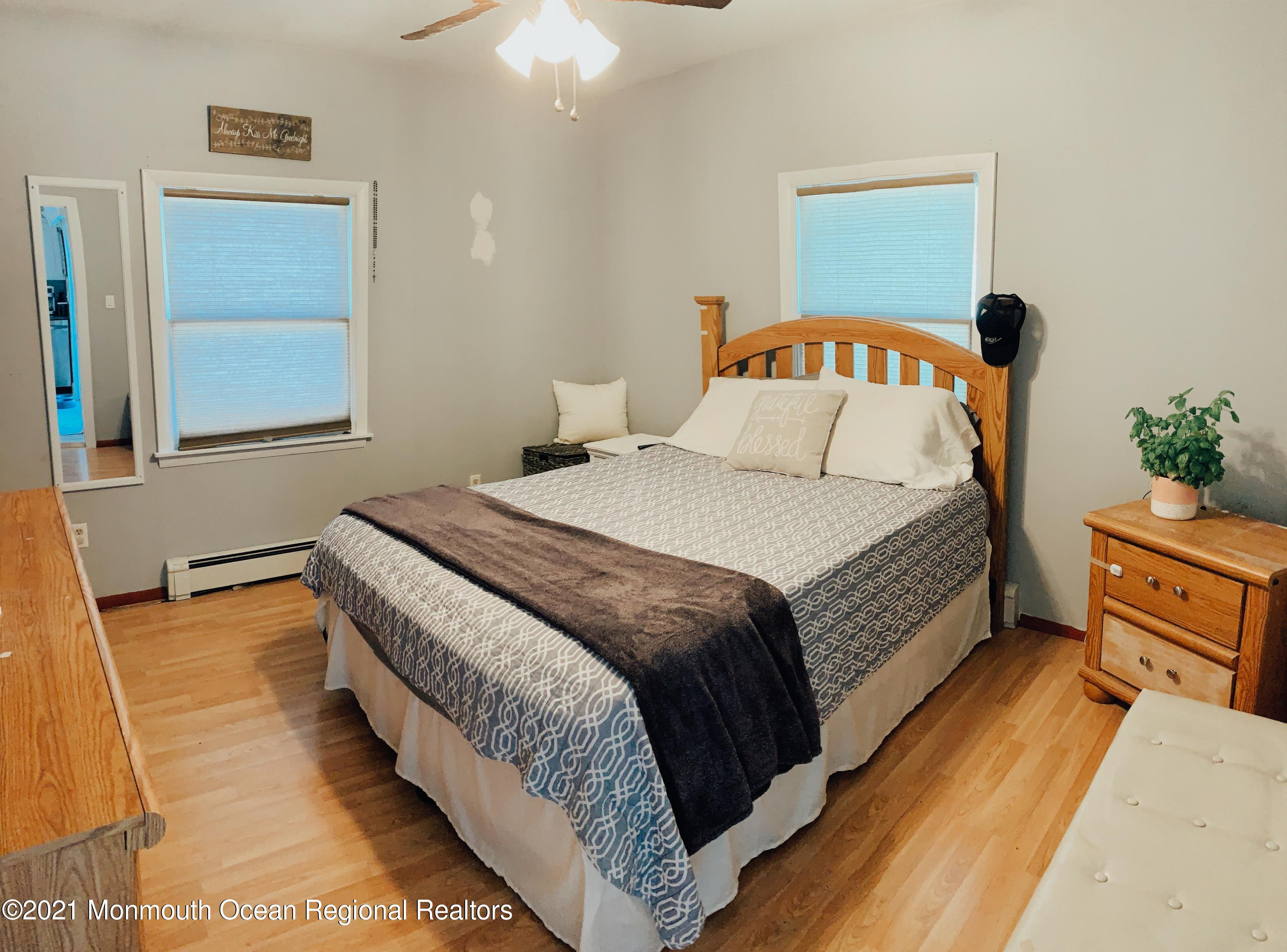557 George Road Toms River, NJ 08753 - Photo 14 of 18 3C1E08DB-B90D-4870-BEB5-AF433B36CF48.JPG