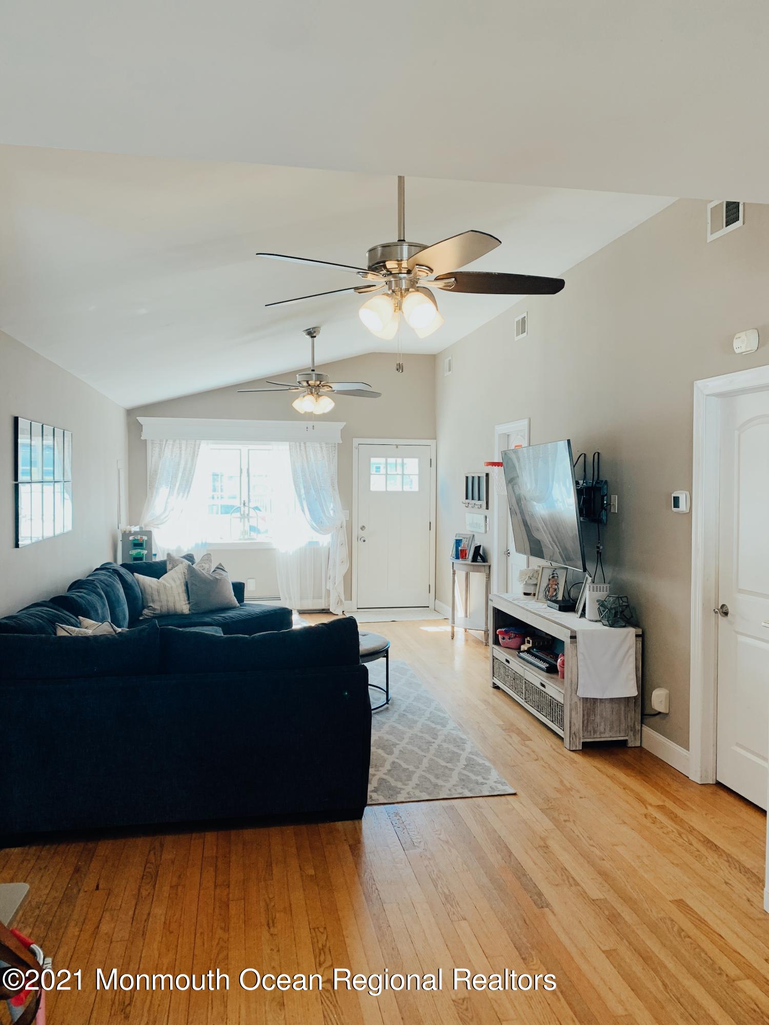 557 George Road Toms River, NJ 08753 - Photo 4 of 18 7C7534D9-130E-4077-9FB0-648F92078977.JPG
