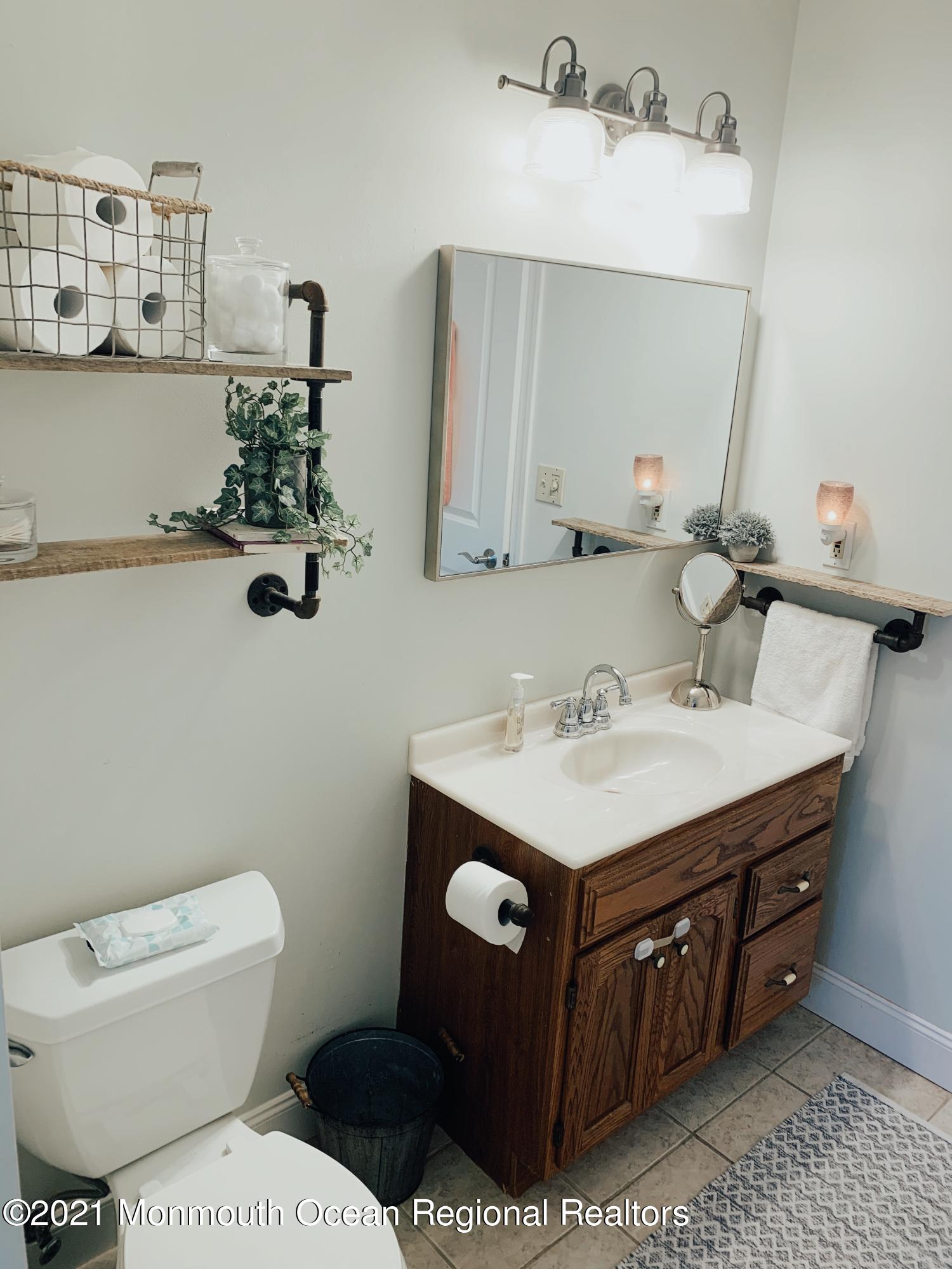 557 George Road Toms River, NJ 08753 - Photo 7 of 18 80A95523-1406-4470-9958-E7A453803525.JPG