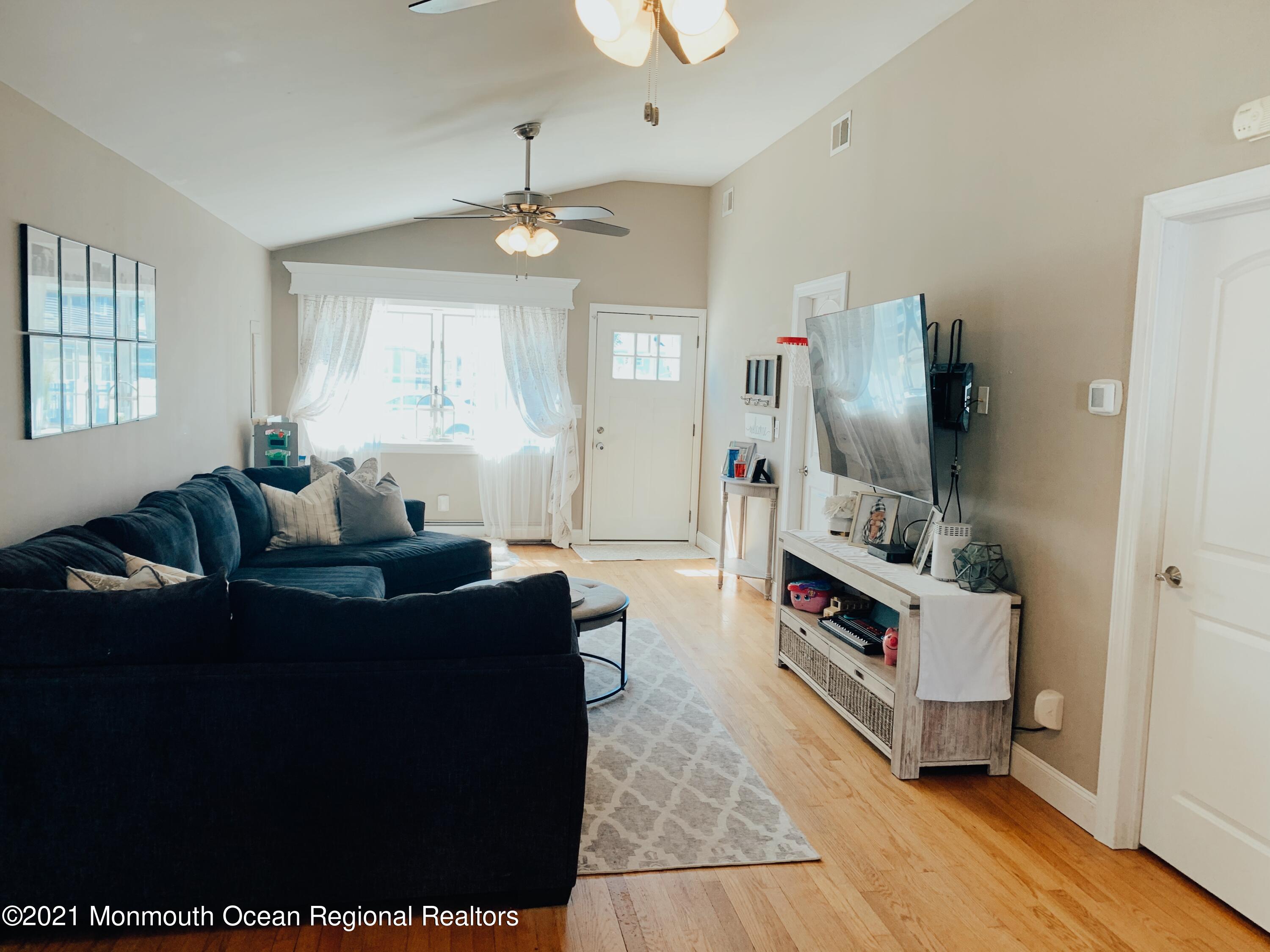 557 George Road Toms River, NJ 08753 - Photo 9 of 18 AF29673F-E313-4596-8B5C-4F926078F1B8.JPG