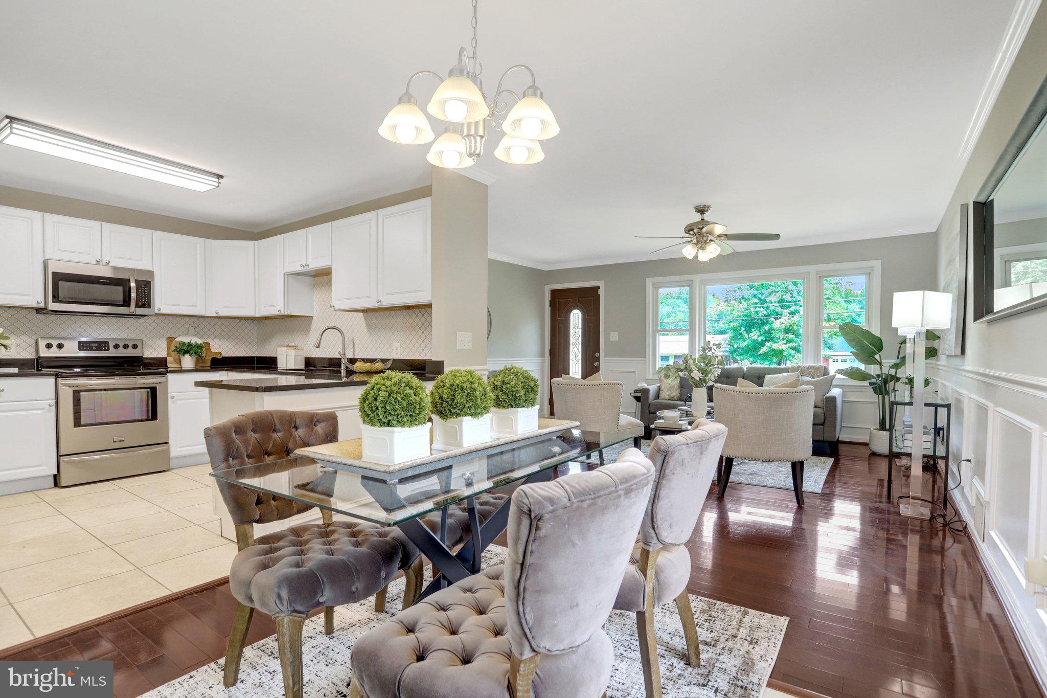8824 Jandell Road Lorton, VA 22079 - Photo 9 of 46 Dining Area