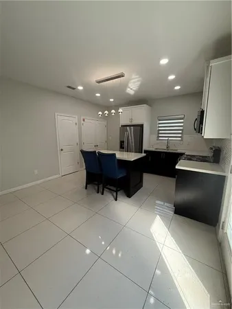 $1,500 | 204 West Rutherford Avenue, Unit 4, Edinburg, TX 78541
