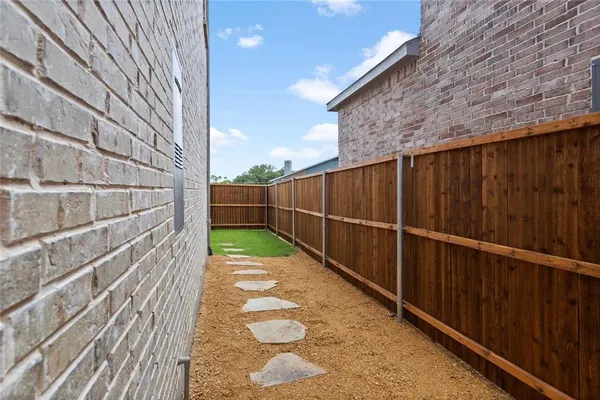 $3,050 | 175 Mccartt Drive, Lewisville, TX 75067