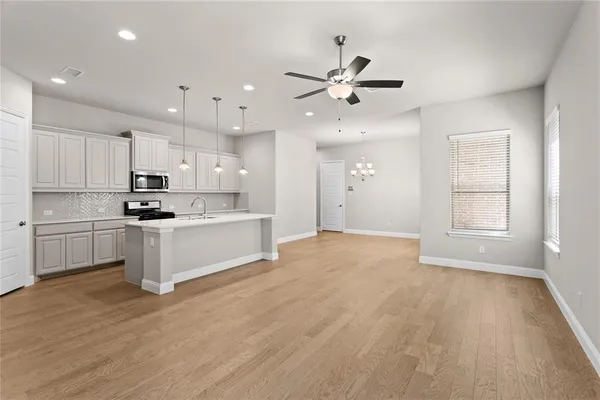 $3,050 | 175 Mccartt Drive, Lewisville, TX 75067