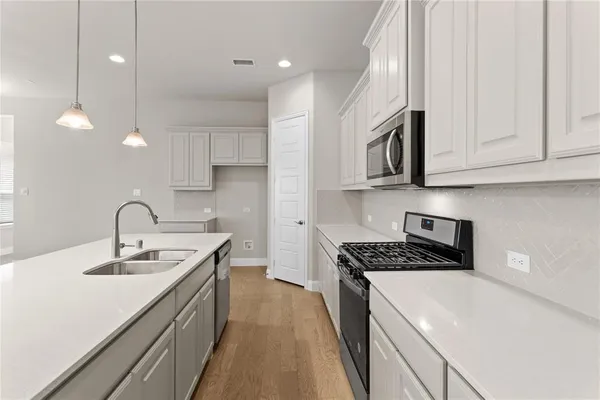 $3,050 | 175 Mccartt Drive, Lewisville, TX 75067