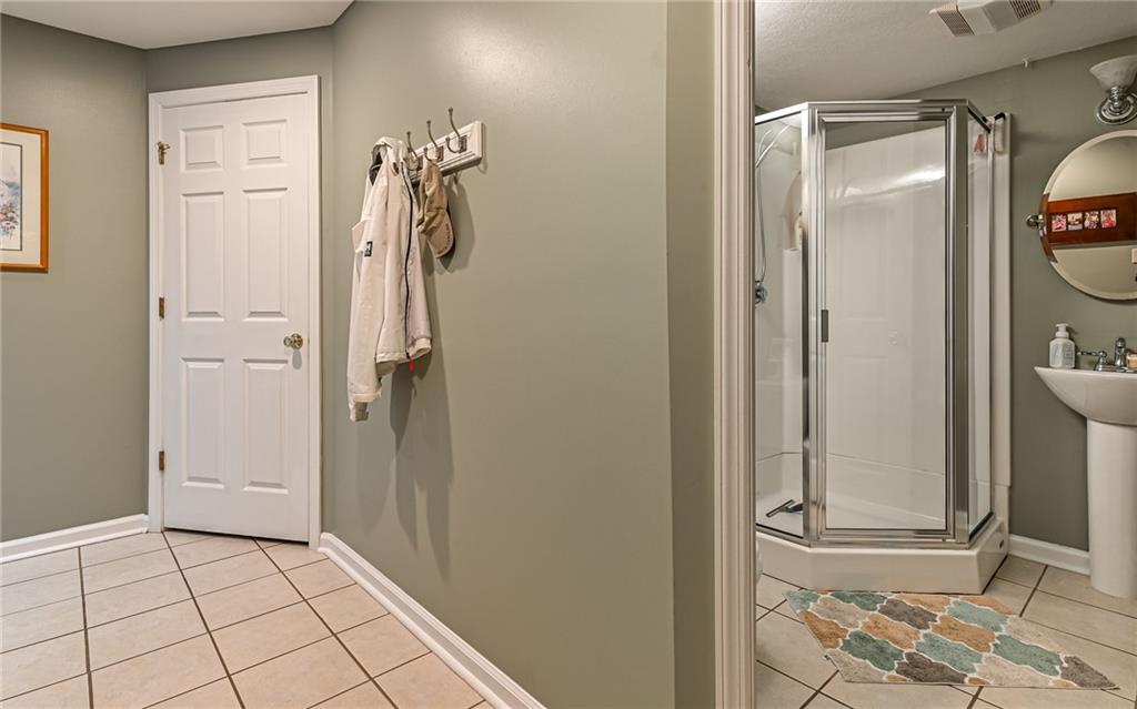 123 Weybridge Road Gibsonia, PA 15044 - Photo 19 of 25 a view of a bathroom with mirror