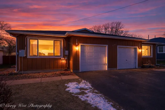 $289,000 | 115 South Van Nortwick Avenue, Batavia, IL 60510