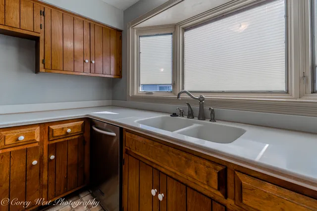 $289,000 | 115 South Van Nortwick Avenue, Batavia, IL 60510