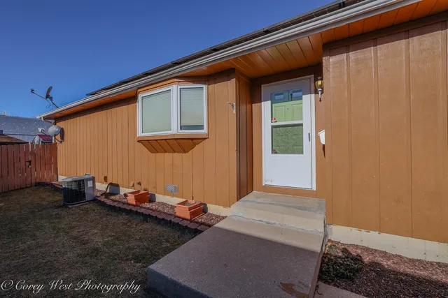 $289,000 | 115 South Van Nortwick Avenue, Batavia, IL 60510