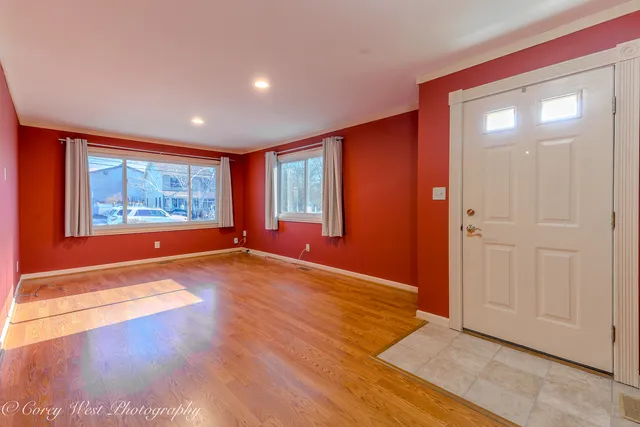 $289,000 | 115 South Van Nortwick Avenue, Batavia, IL 60510