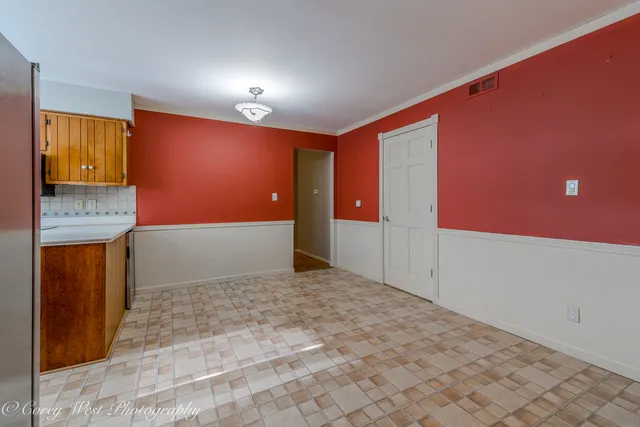 $289,000 | 115 South Van Nortwick Avenue, Batavia, IL 60510