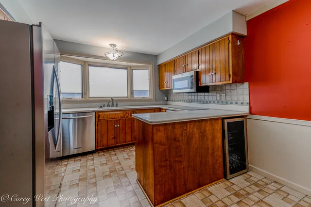 $289,000 | 115 South Van Nortwick Avenue, Batavia, IL 60510