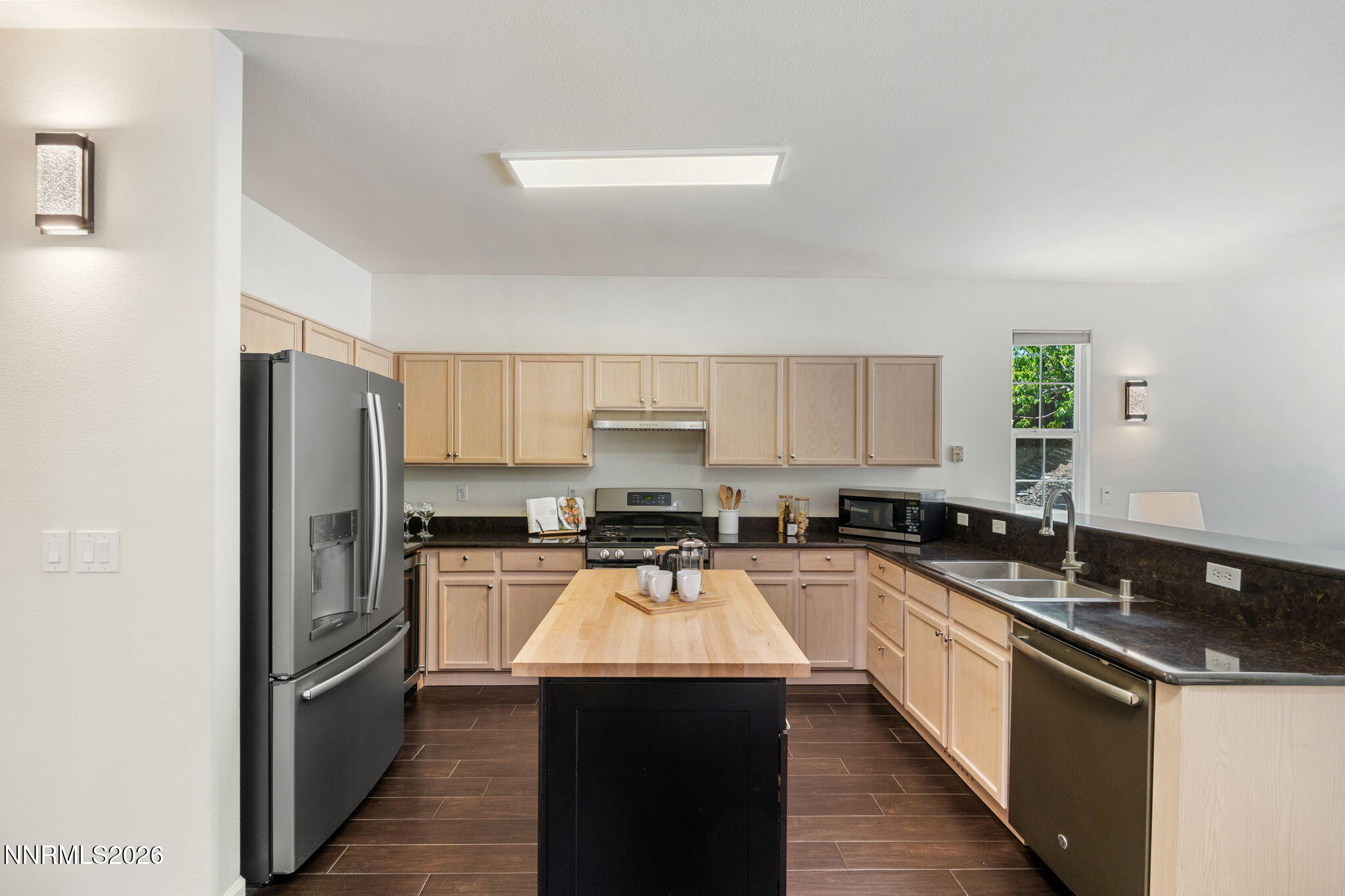 5960 Sapphire Ridge Court Reno, NV 89523 - Photo 11 of 40 18-web-or-mls-DSC00867