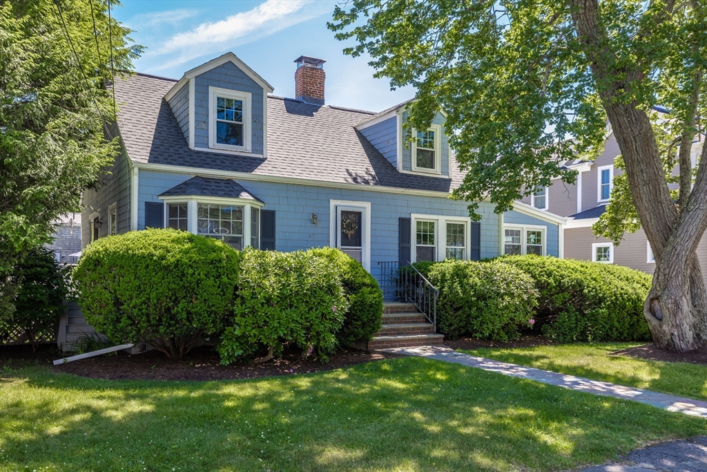42 Hawthorn Avenue Needham, MA 02492 - Photo 1 of 26