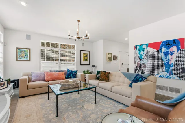 $950,000 | 2009 West Lakewood Boulevard, Holland, MI 49424