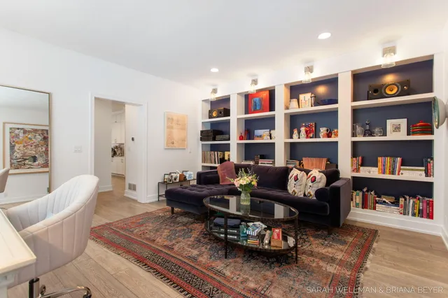 $950,000 | 2009 West Lakewood Boulevard, Holland, MI 49424