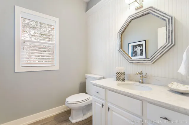 $950,000 | 2009 West Lakewood Boulevard, Holland, MI 49424