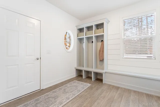 $950,000 | 2009 West Lakewood Boulevard, Holland, MI 49424