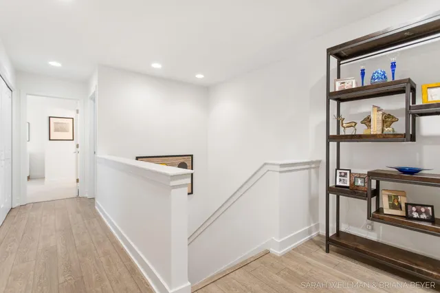 $950,000 | 2009 West Lakewood Boulevard, Holland, MI 49424