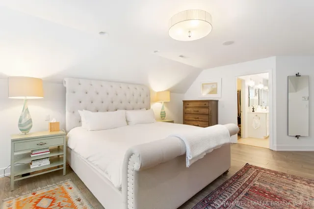 $950,000 | 2009 West Lakewood Boulevard, Holland, MI 49424