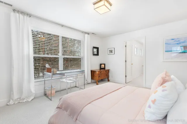 $950,000 | 2009 West Lakewood Boulevard, Holland, MI 49424