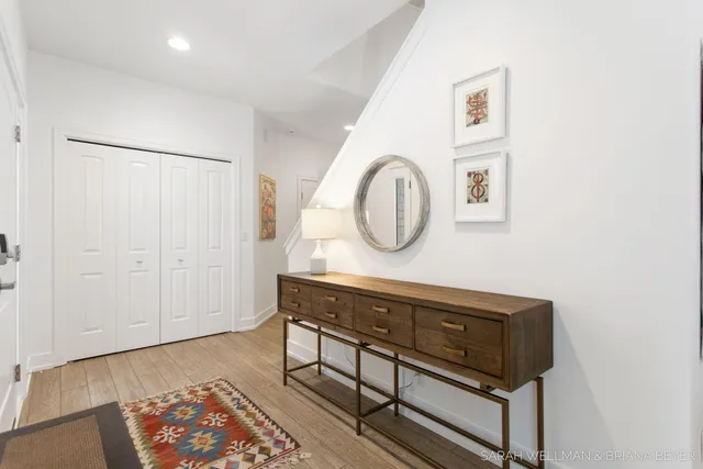 $950,000 | 2009 West Lakewood Boulevard, Holland, MI 49424