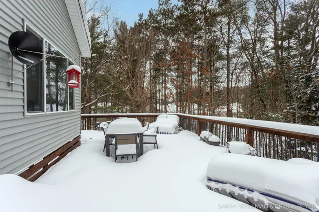 $950,000 | 2009 West Lakewood Boulevard, Holland, MI 49424