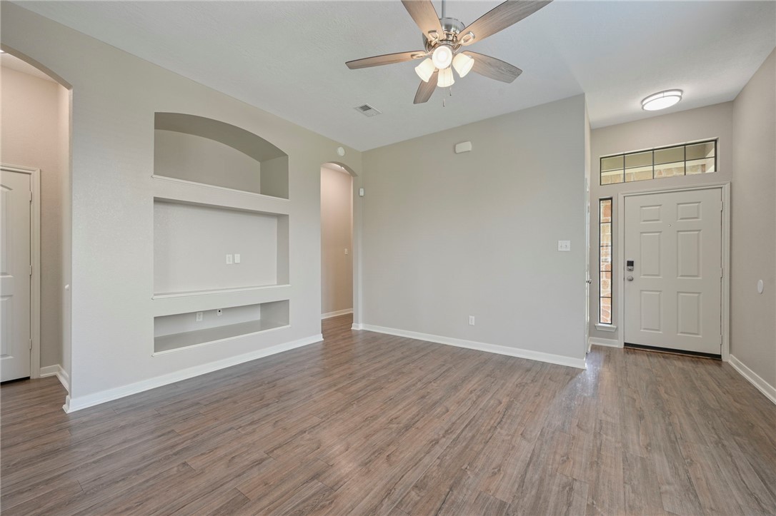 2724 Rivers End Drive College Station, TX 77845 - Photo 2 of 19
