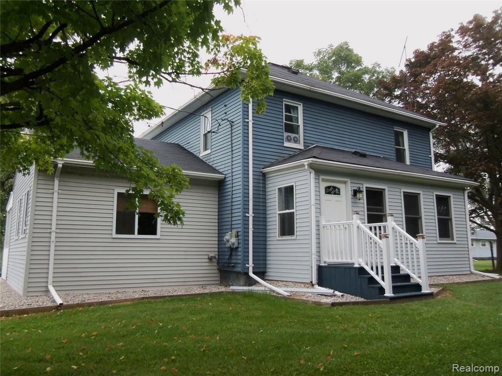 2820 South Elba Road Lapeer, MI 48446 - Photo 1 of 52 100_7312.jpg