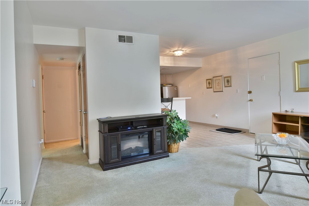 2520 North River Road Northeast, Unit B20 Warren, OH 44483 - Photo 17 of 32