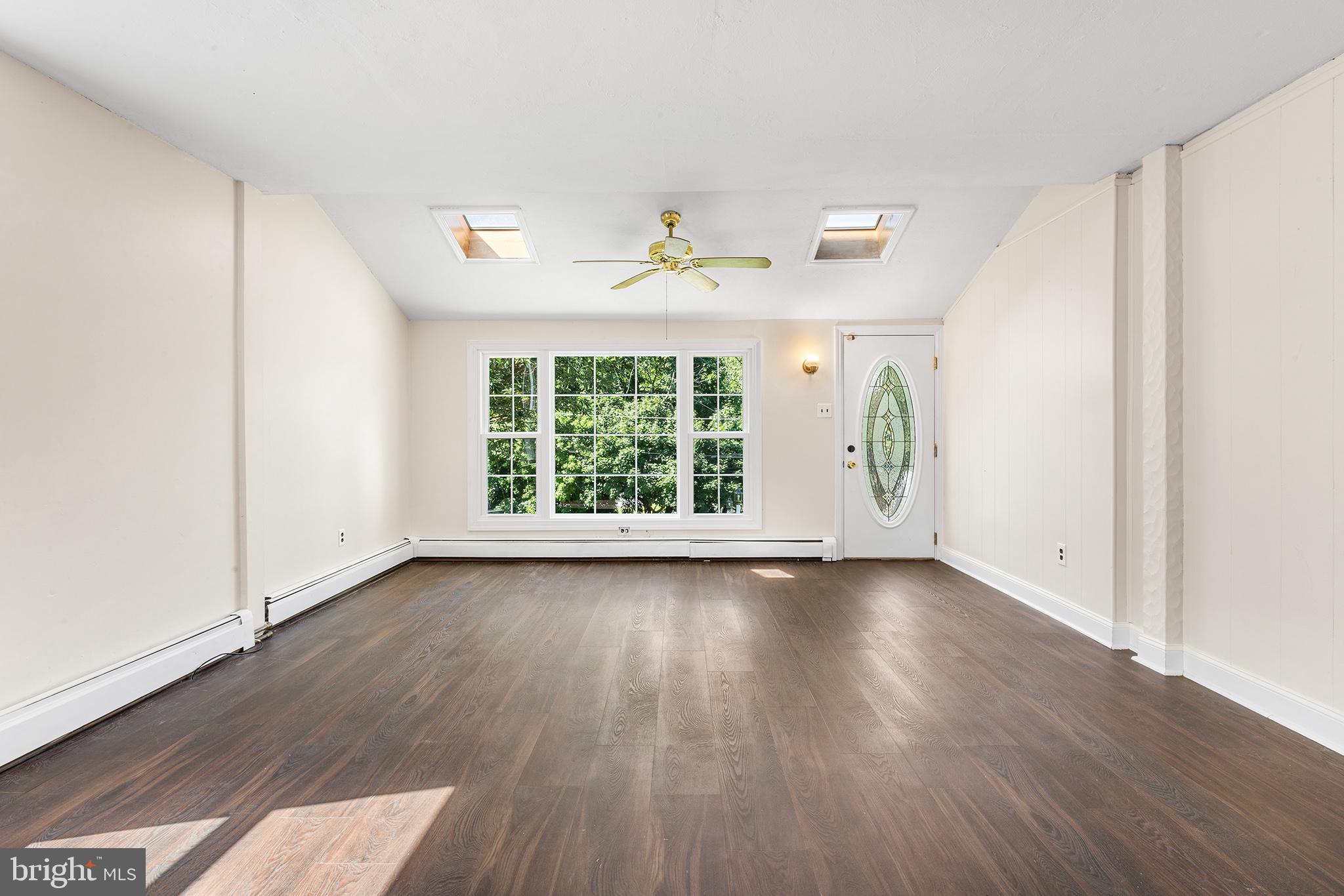 6 Convent Road Aston, PA 19014 - Photo 3 of 34 Gallery Image 3
