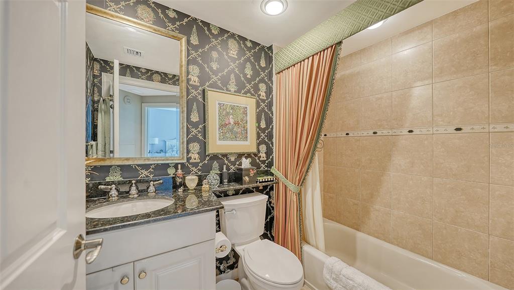 409 North Point Road, Unit 501 Osprey, FL 34229 - Photo 33 of 90