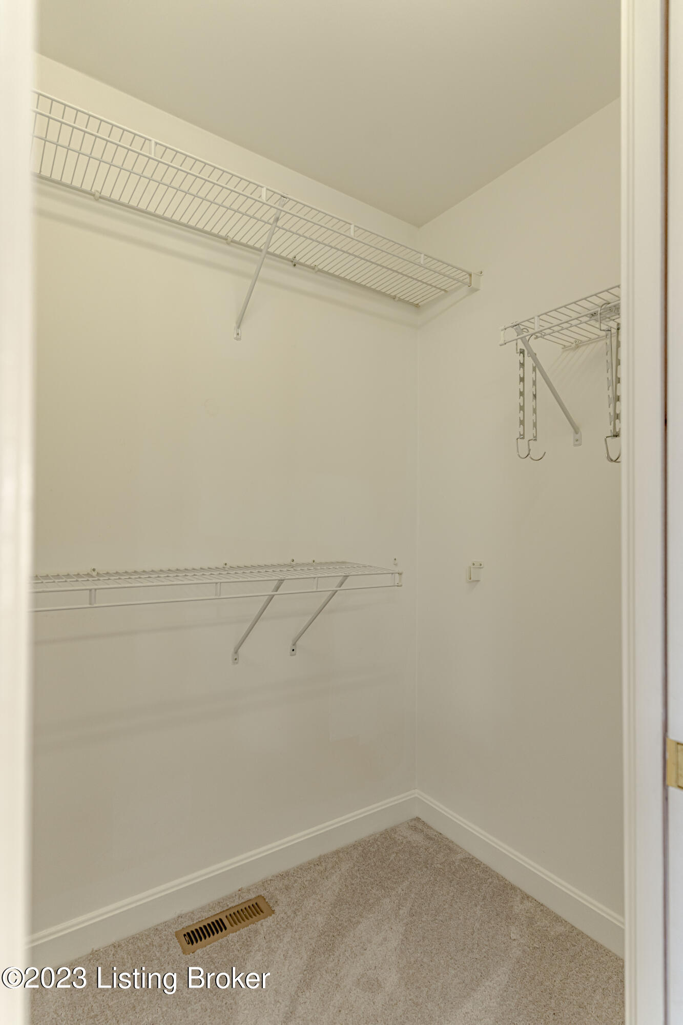7110 Colton Road Crestwood, KY 40014 - Photo 41 of 95 DSC06483