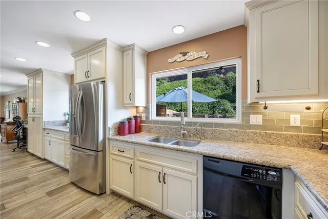 $1,450,000 | 19582 Crestknoll Drive, Yorba Linda, CA 92886