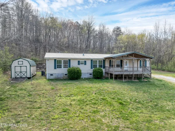 $289,900 | 714 South Kingston Avenue, Rockwood, TN 37854