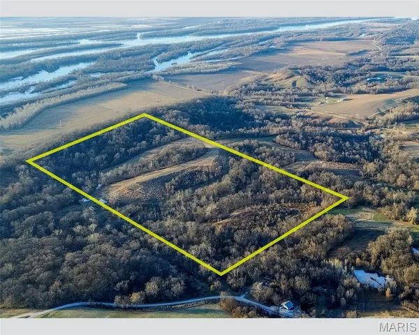 $504,000 | 6678 North Mississippi River Road, Hardin, IL 62047