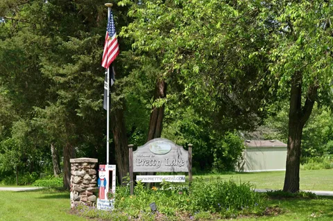 $198,000 | W376-s5156 East Pretty Lake Road, Ottawa, WI 53118