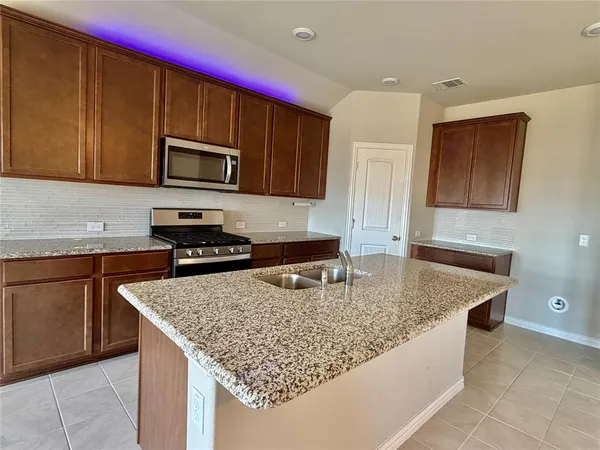 $1,995 | 3313 Cross Shr Drive, Anna, TX 75409