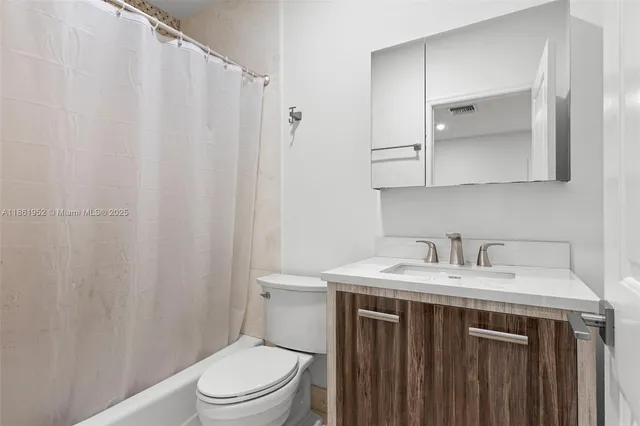 $1,190,000 | 19265 East St Andrews Drive, Hialeah, FL 33015