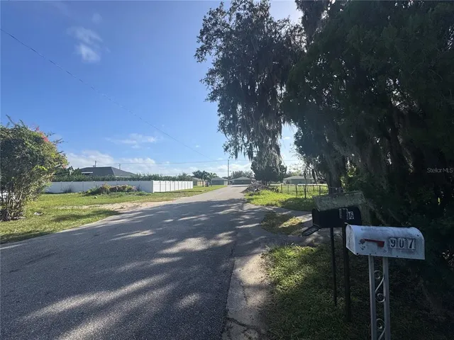 $97,000 | 907 Gwendolynn Street, Avon Park, FL 33825
