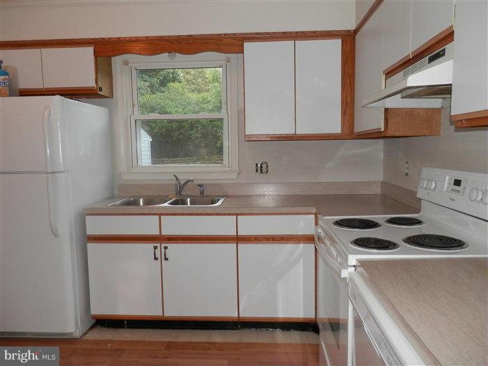 7931 Black Walnut Run Road Rhoadesville, VA 22542 - Photo 5 of 28 Kitchen