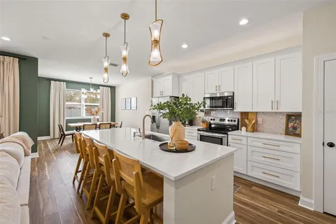 $600,000 | 5210 94th Avenue, Pinellas Park, FL 33782