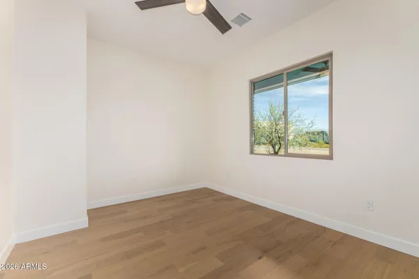 $4,250 | 44713 North 3rd Street, New River, AZ 85087