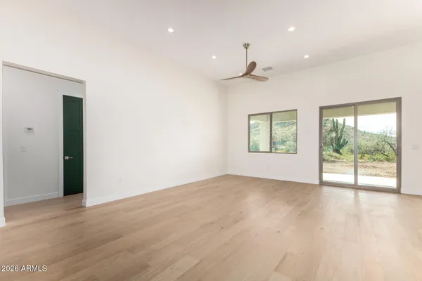 $4,250 | 44713 North 3rd Street, New River, AZ 85087